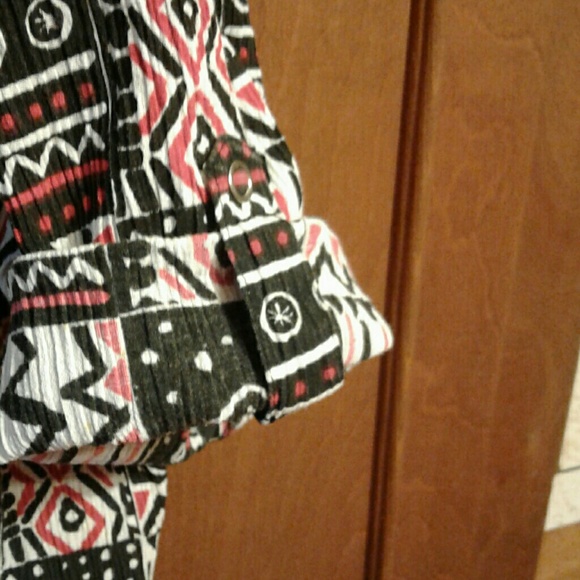 Liz & Me top - Picture 2 of 4